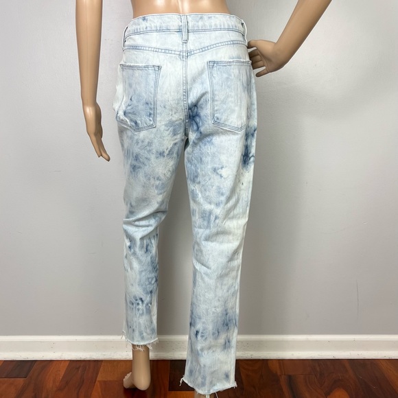 NEW FRAME REVOLVE DISTRESSED STRAIGHT LEG JEANS - Picture 7 of 8